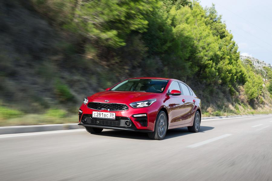  Kia Cerato 2018 года  (RU) (фото 10 из 12)